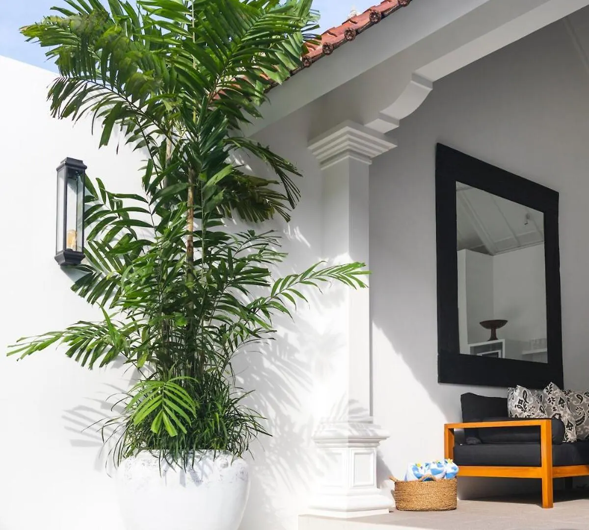 Saro - Top Location Near Potato Head, Walk Everywhere! Seminyak Indonesien