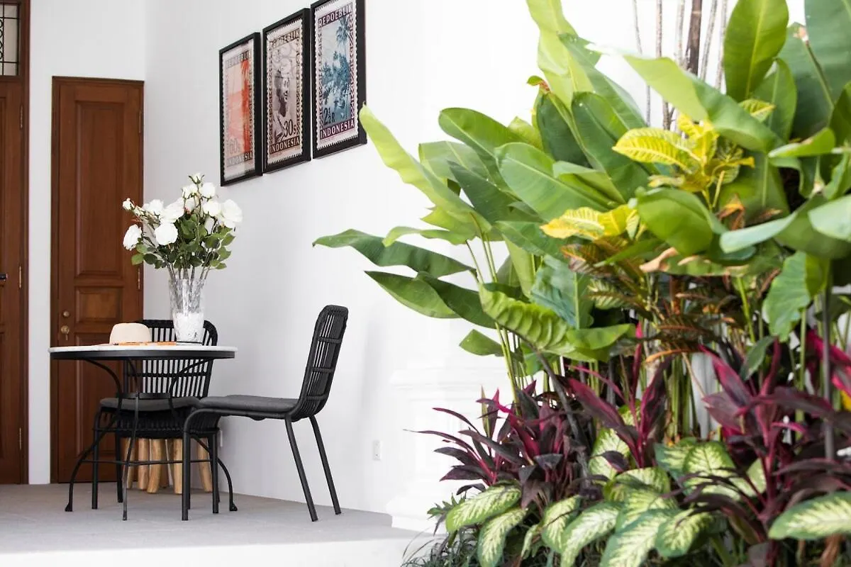 Villa Saro - Top Location Near Potato Head, Walk Everywhere! Seminyak